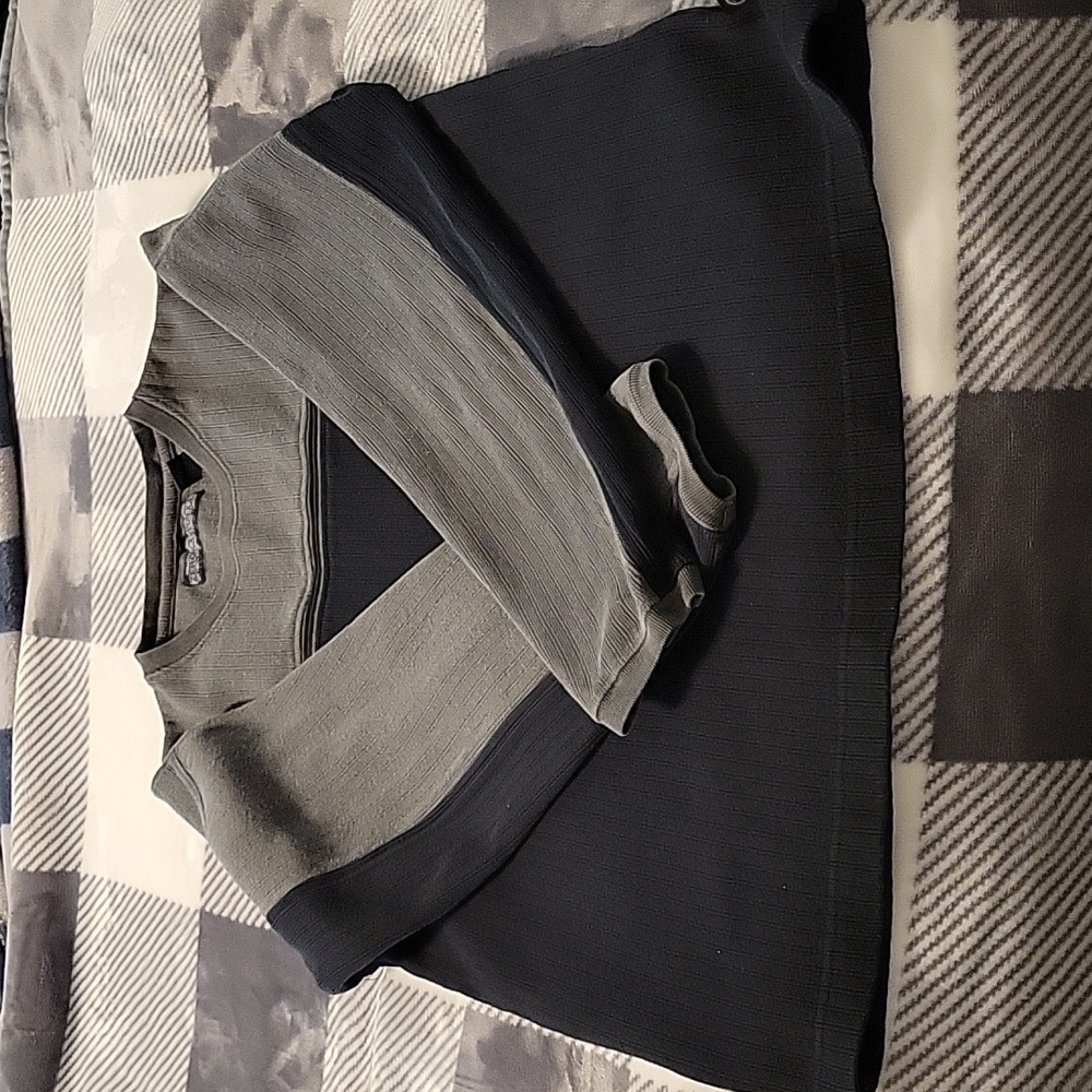 Men's Zero Tolerance Heavyweight sweatshirt / shirt, size M, black & gray.